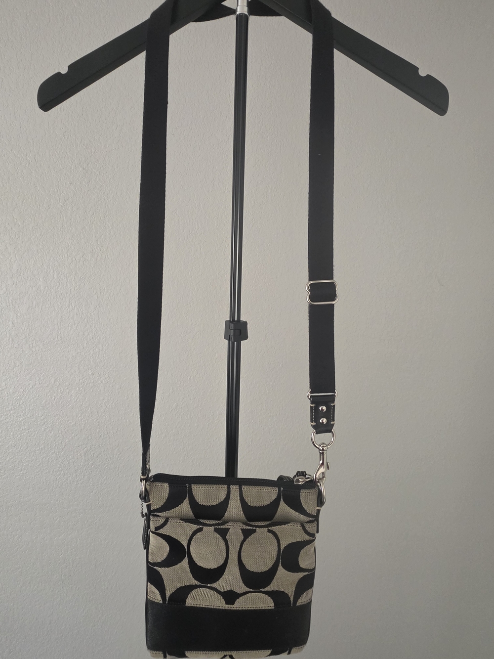 Coach Signature Canvas Crossbody - Black & Khaki